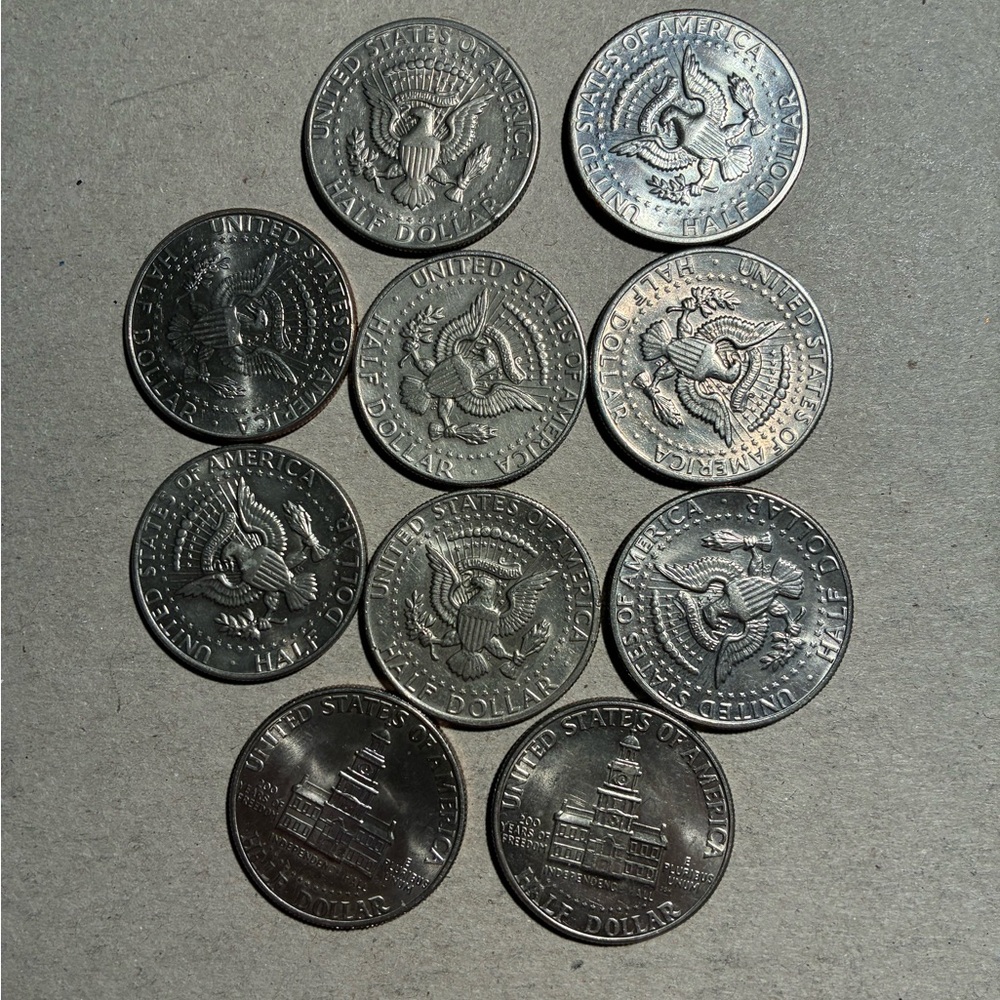 US Kennedy Half Dollar Coin Lot - Silver Tone - Picture 2 of 3